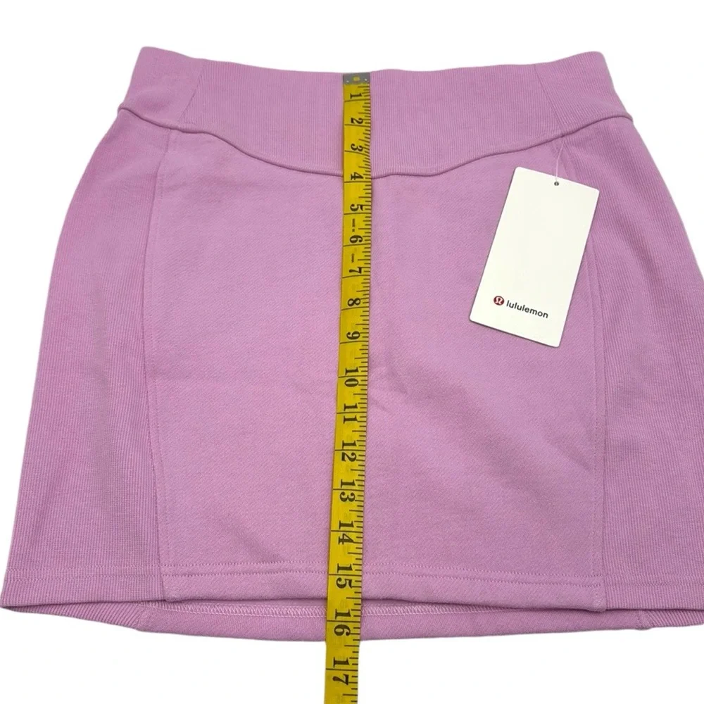 Lululemon Scuba HR Mini Skirt Size Medium - Picture 10 of 11